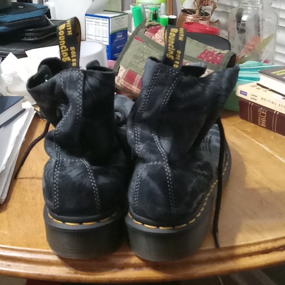 Dr. Martens Black Leather Lace-Up Boots with Yellow Accents. - Picture 3 of 15